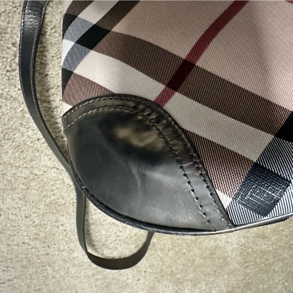 Vintage Burberry Dryden Nova Check Crossbody Bag with Patent Pewter trim GUC - Picture 8 of 16